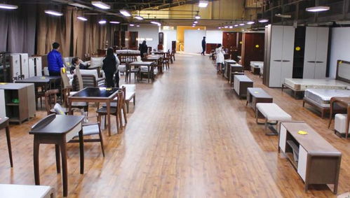 华鹤家具工厂展厅焕新升级，经典实木家具限时特惠